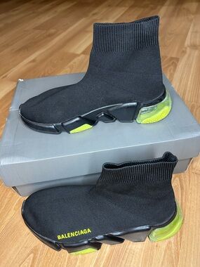 Black and Neon Green Speed 2.0 Full Clear Sole Sneakers Sz 8.5